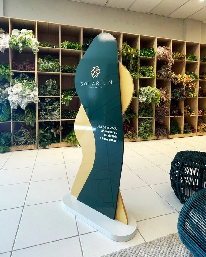 Totem de boas-vindas do Solarium